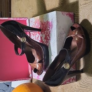 Vintage Chinese Laundry Heels. Size 8